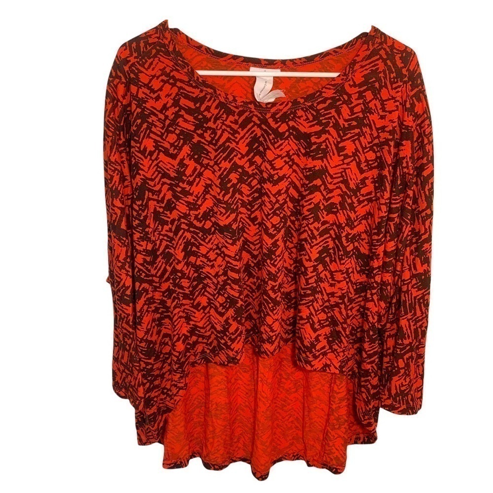No Concept But Buy The Good Sense By Ink Women's One Size Topper Red Black Geo